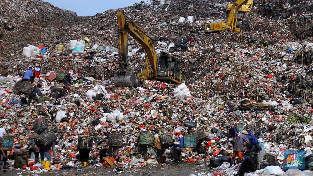 Longsor Sampah Bantar Gebang Tegangkan Keselamatan, 4 Tewas dan Puluhan Tertimbun. Gambar: CNBC Indonesia